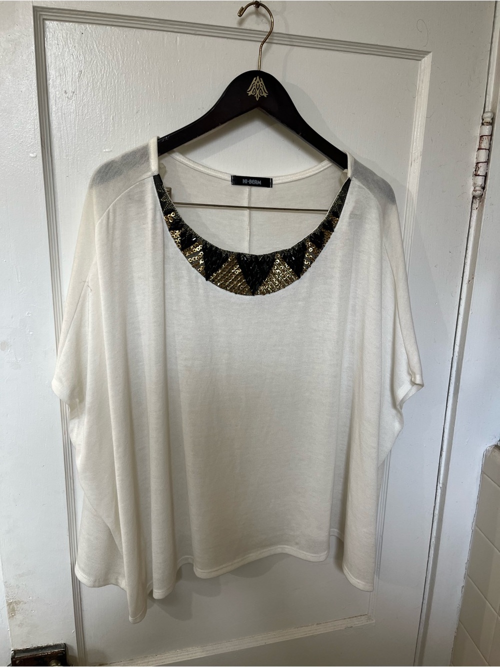 Hi-Beam Ivory Knit Sequin Chevron Embellished Neckline Dolman Top Size M EUC